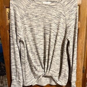 Time and Tru Women's Heathered Gray Twist Front Long Sleeve Top